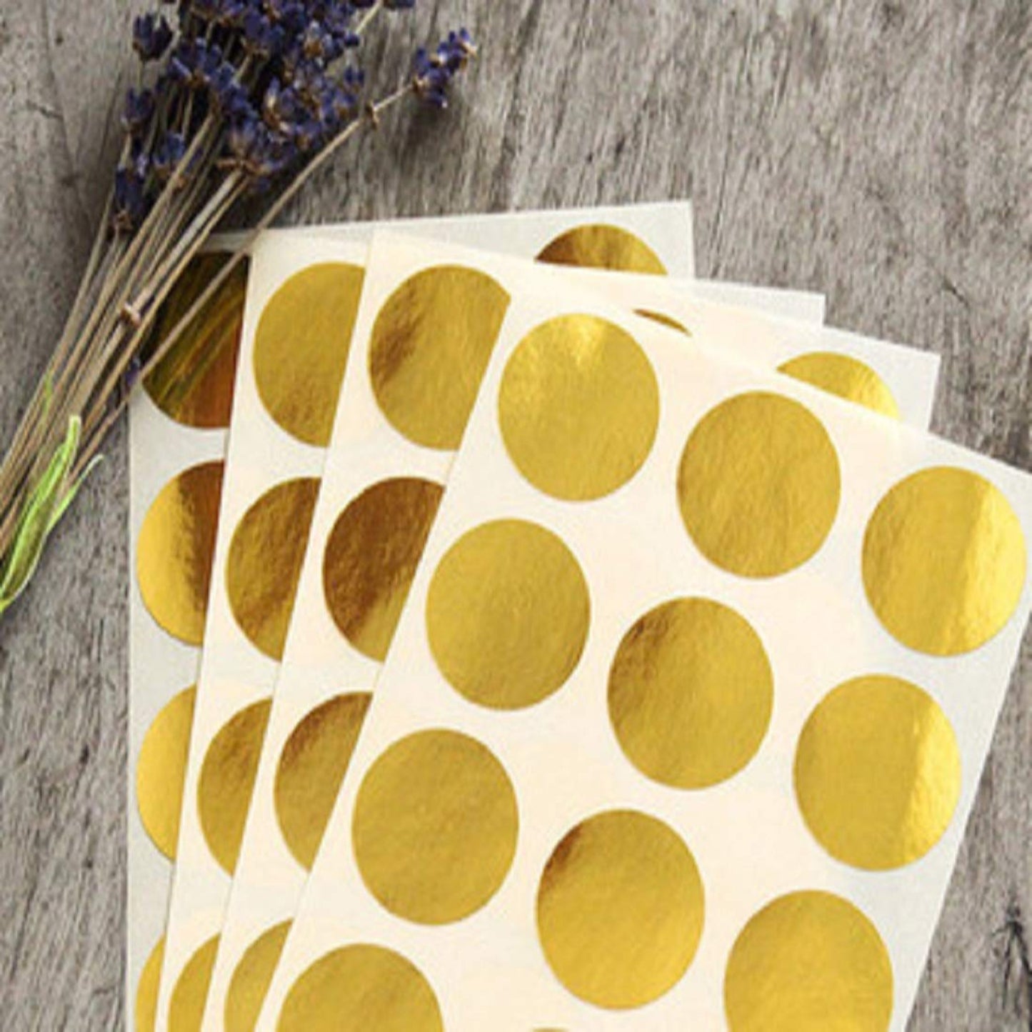 AccuPrints Gold Stickers 2.5 cm - Perfect for Envelope Closure in Invi ...